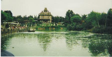 Le manoir hant&eacute;